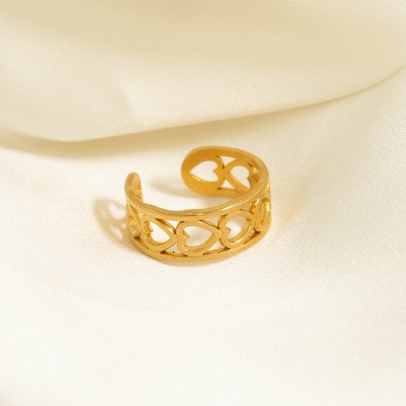 18K Gold  PVD Heart Toe Adjustable Ring | Waterproof & Trendy Summer Favorite - Picture 1 of 3